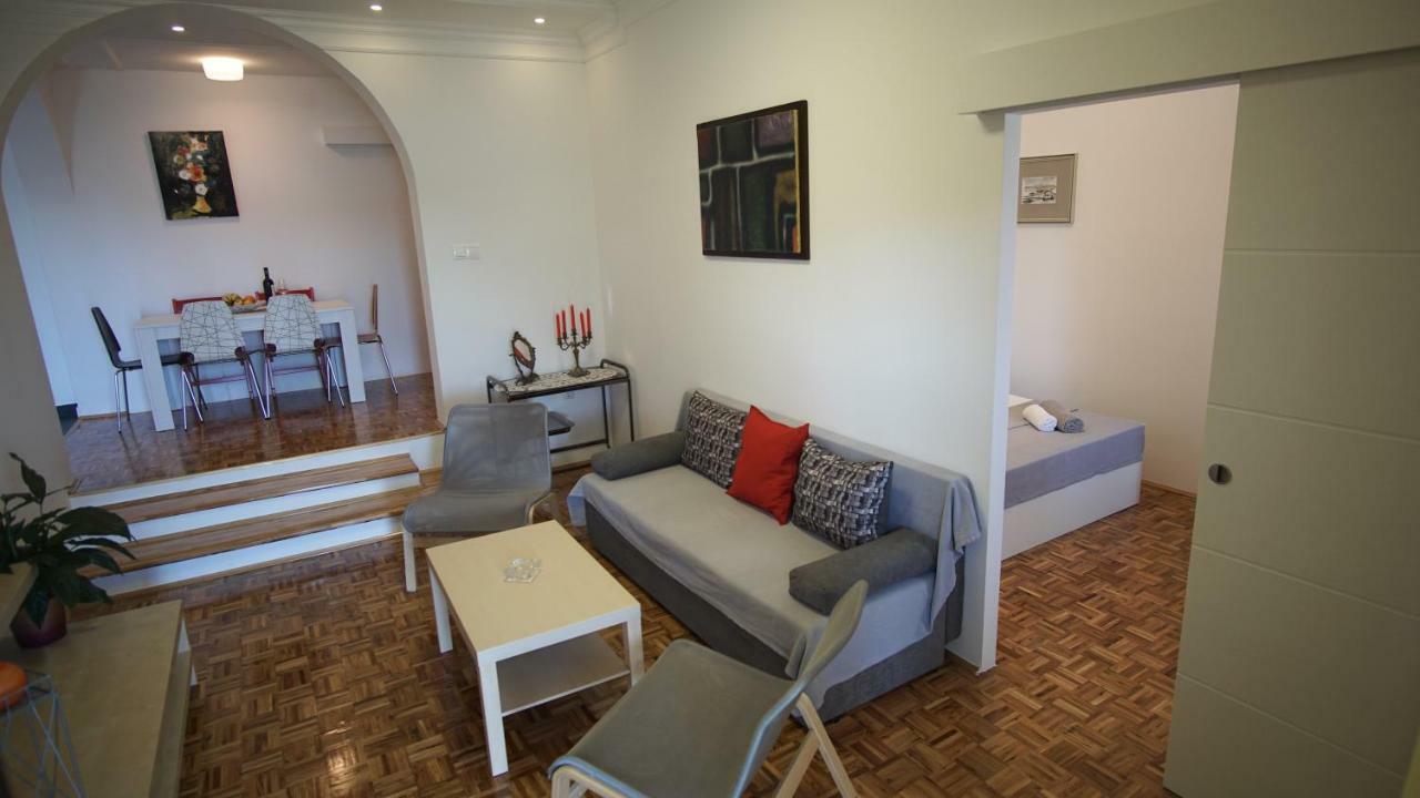 Apartmani Laura Trogir Dış mekan fotoğraf