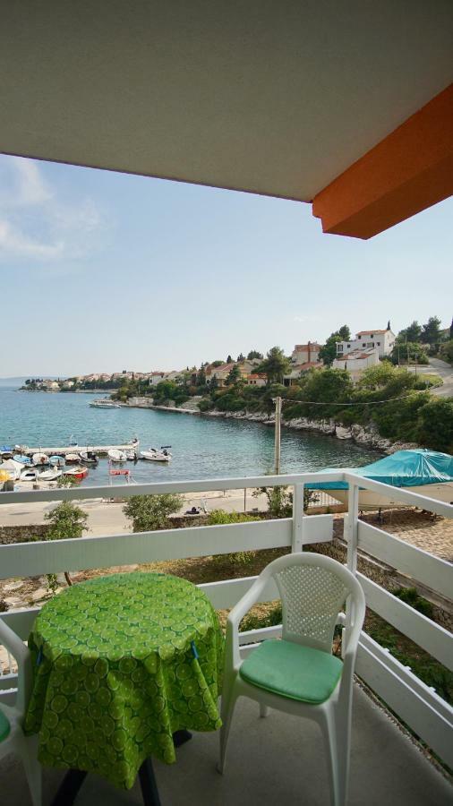 Apartmani Laura Trogir Dış mekan fotoğraf