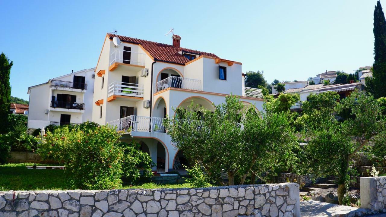 Apartmani Laura Trogir Dış mekan fotoğraf
