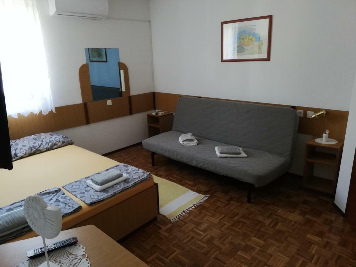 Apartmani Laura Trogir Dış mekan fotoğraf
