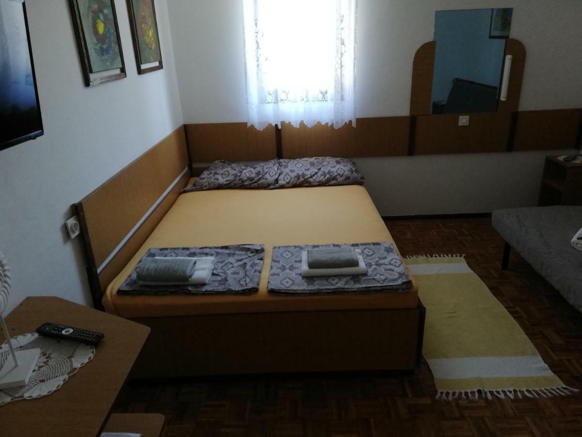 Apartmani Laura Trogir Dış mekan fotoğraf