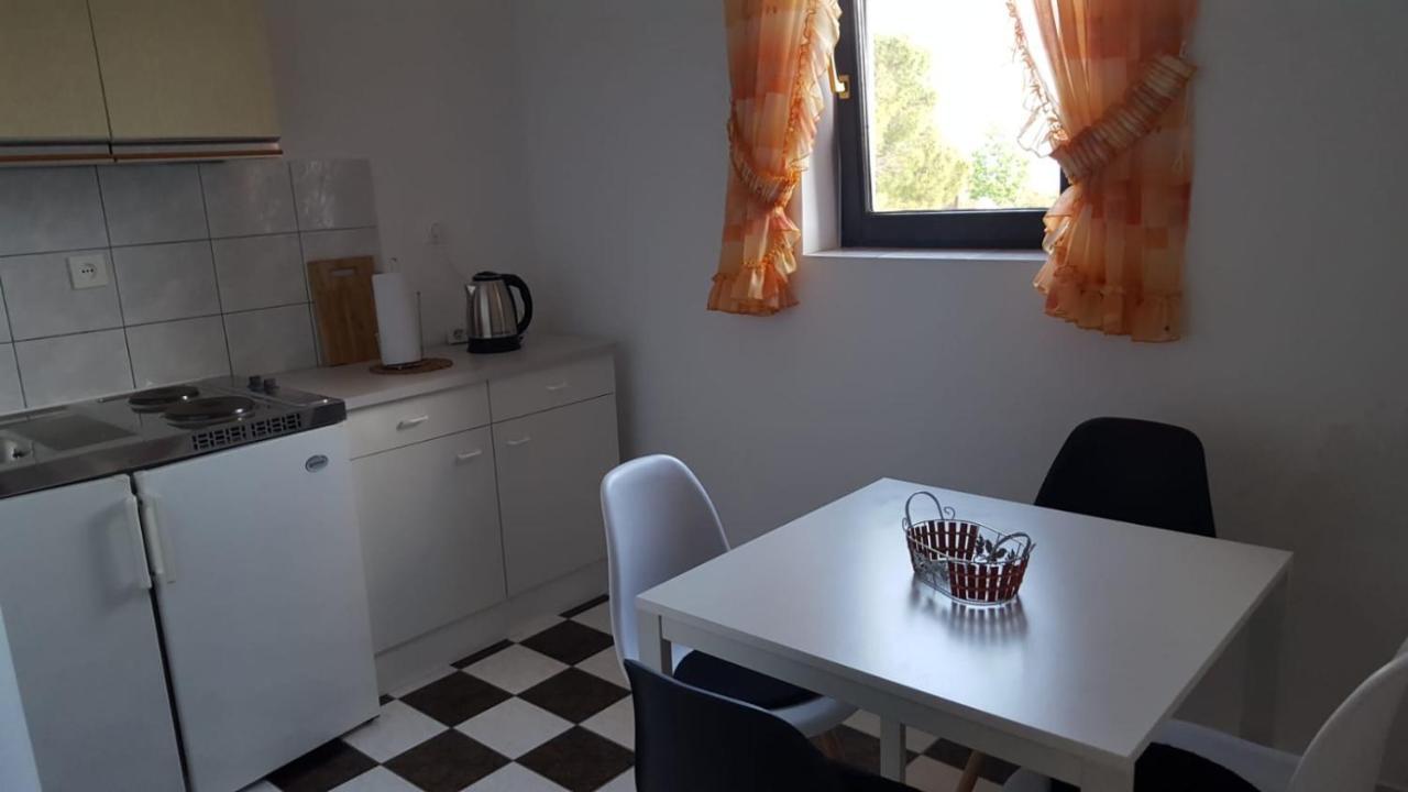 Apartmani Laura Trogir Dış mekan fotoğraf